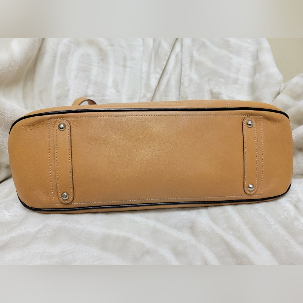 SALVATORE FERRAGAMO NICCIOLA CALF LEATHER SHOULDER BAG - Picture 12 of 16